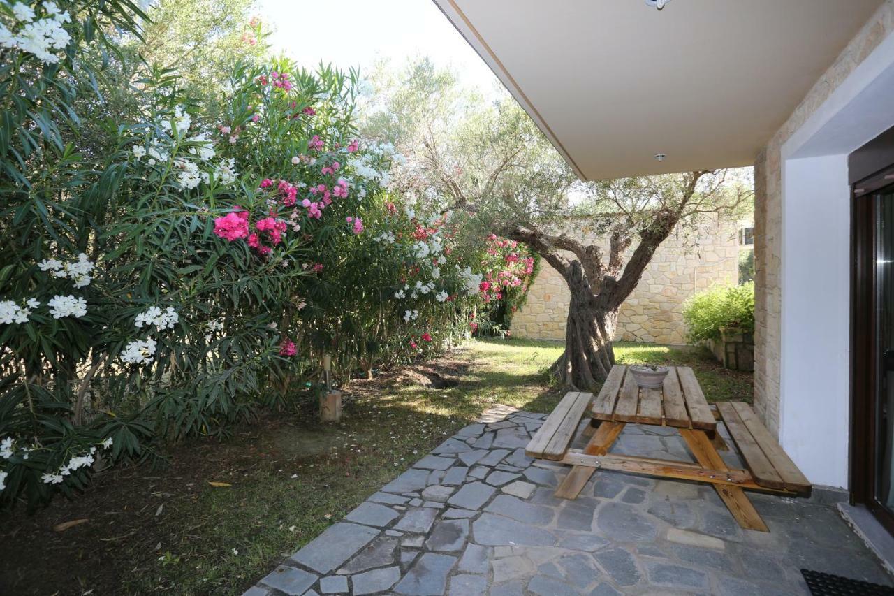 פפקוהורי Villa Argo 3 - Beachfront, Big Gardens, Location! מראה חיצוני תמונה